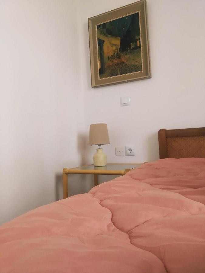 Experience An Easy Living Place Downtown In Афины Экстерьер фото